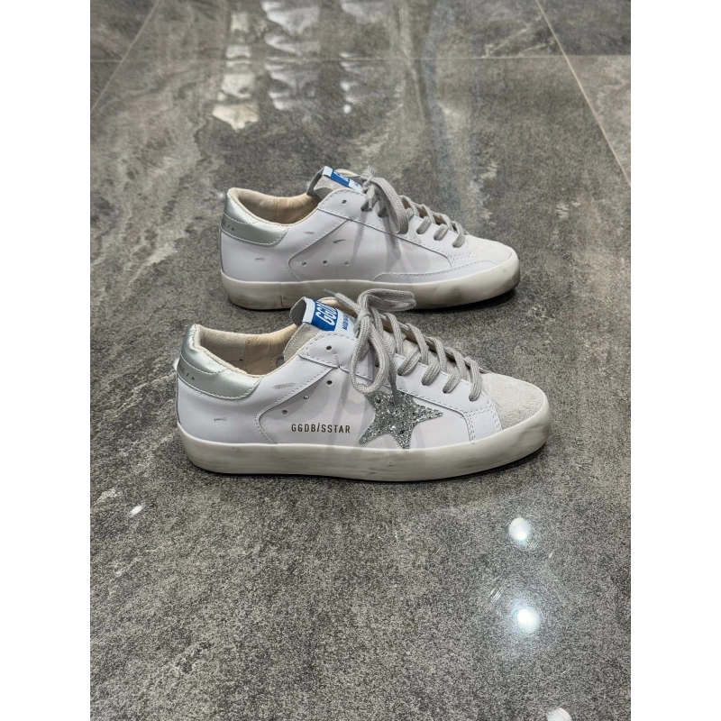 Golden Goose Beyaz Taş Simli Süet Detaylı