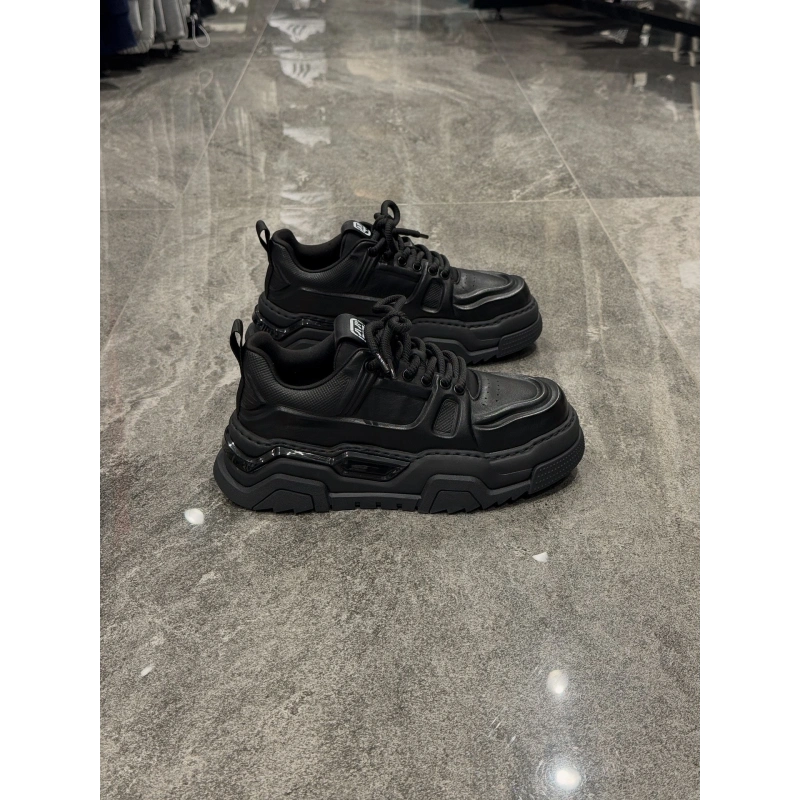 Marco Siyah Deri Yüksek Taban Tasarımlı Spor Ayakkabı