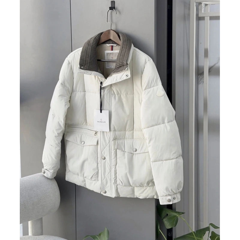 Moncler Beyaz Şişme Mont