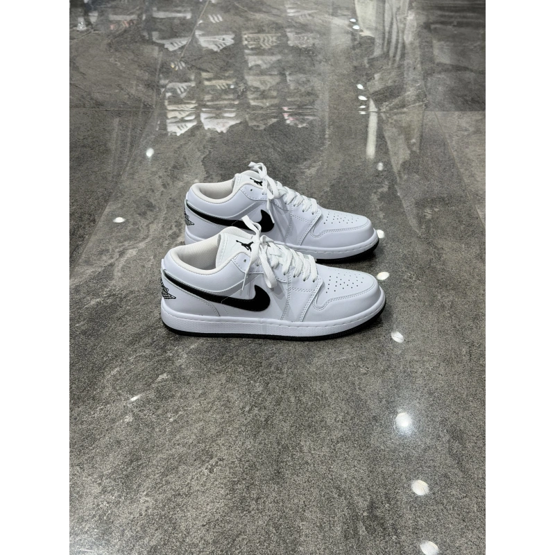 Nıke Air Jordan 1 Low Beyaz Siyah Detaylı Spor Ayakkabı