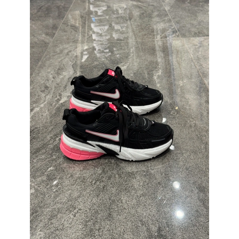 Nıke V2K Run Siyah Pembe Detaylı Spor Ayakkabı