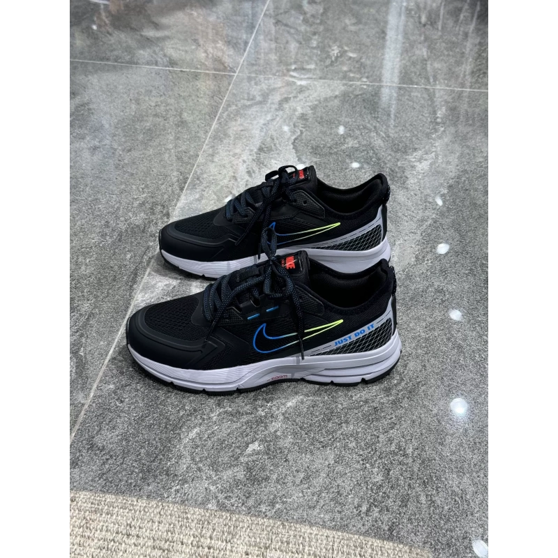 Nıke Zoom Just Do IT Siyah Renk Detaylı