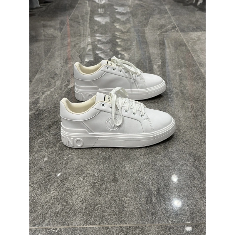 Valentino Garavanı Beyaz Classic