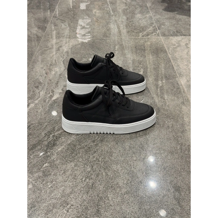 Marco Siyah Beyaz Taban Detaylı Spor Ayakkabı