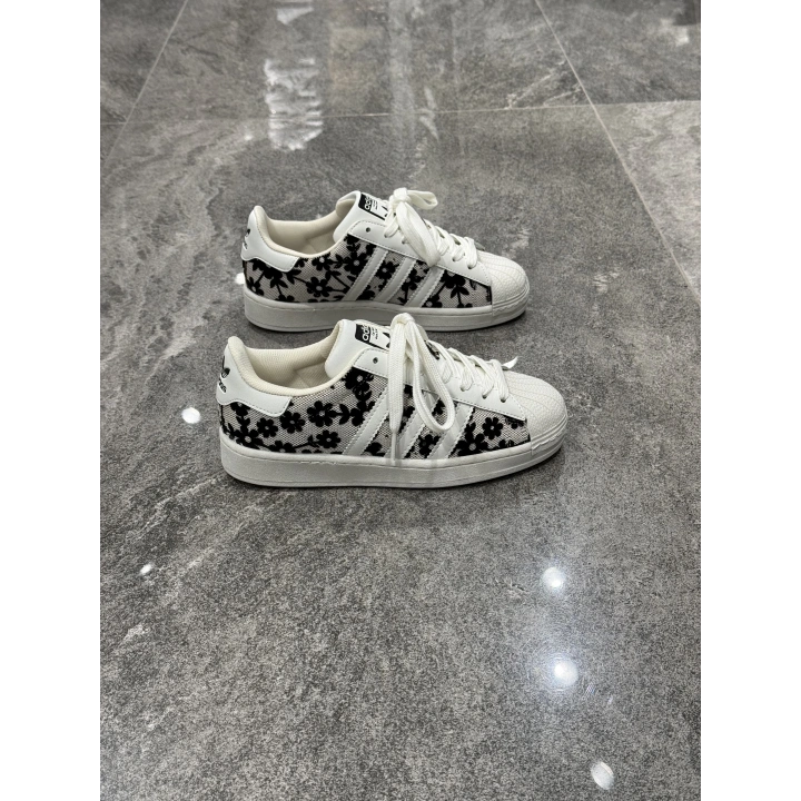 Adidas Süperstar Siyah Çiçek Desen Spor Ayakkabı