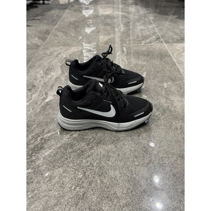 Nıke Run Swift 2 Siyah Spor Ayakkabı