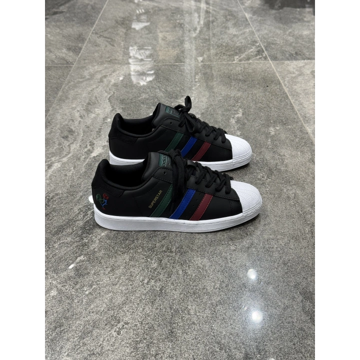 Adidas Süperstar Siyah Beyaz Renkli Çizgi Horoz Detaylı Spor Ayakkabı