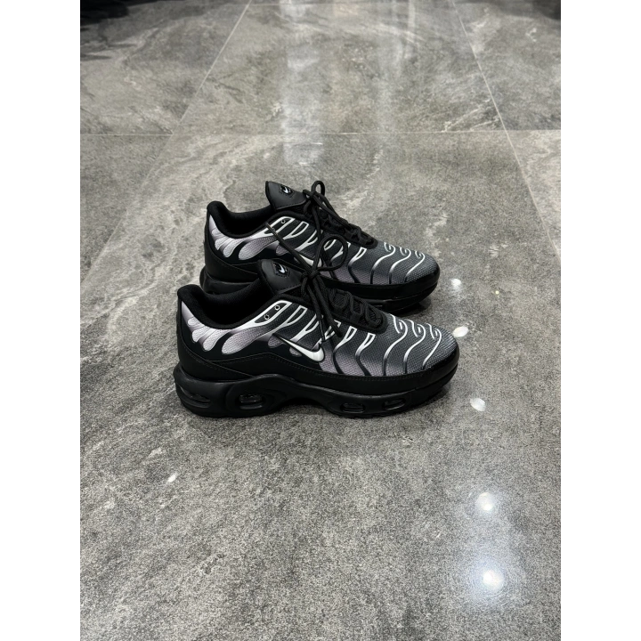 Nıke Air Max Plus TN Siyah Duman Gri Spor Ayakkabı