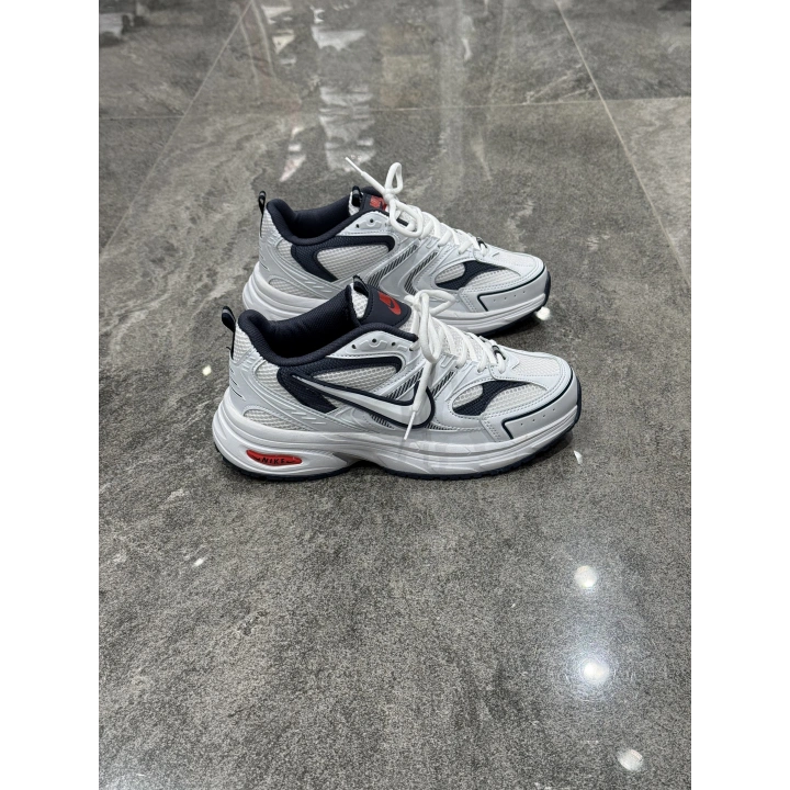 Nıke Lnitiator Beyaz Lacivert Kırmızı Detaylı Spor Ayakkabı