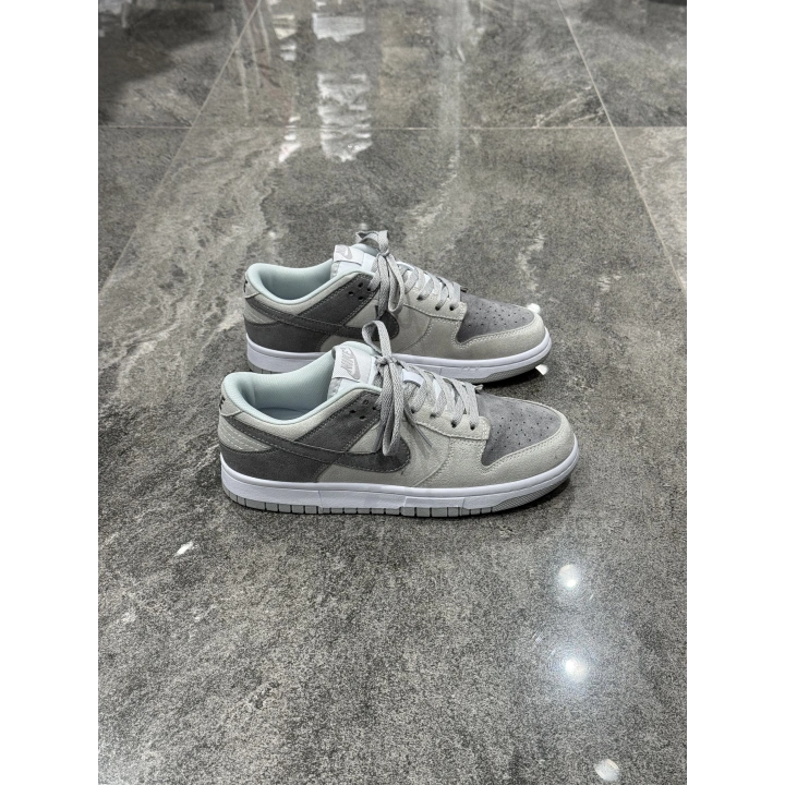 Nıke Dunk Gri Beyaz Orta Taban Detaylı Spor Ayakkabı