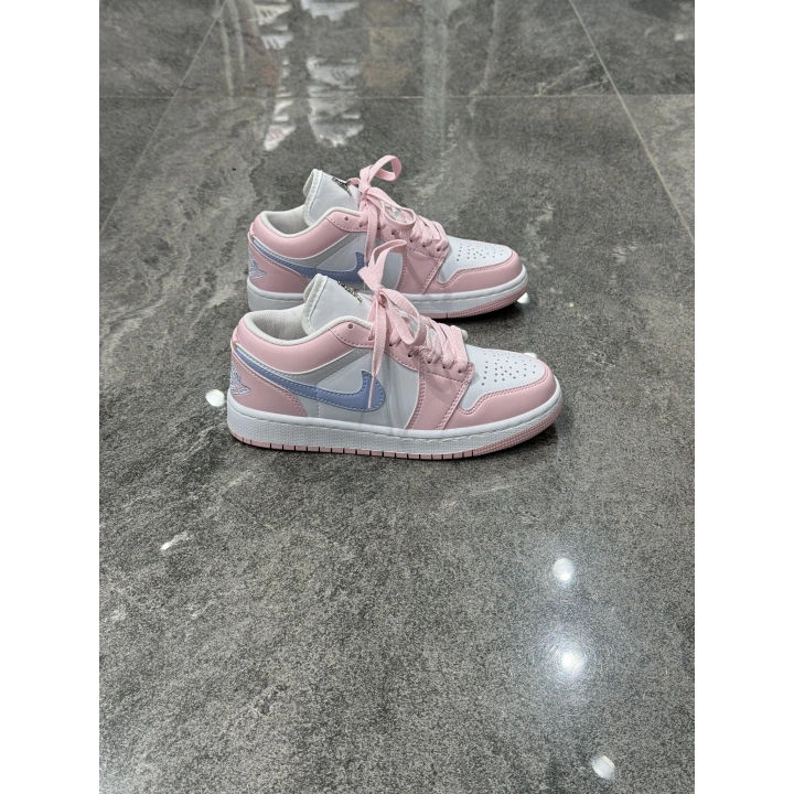 Nıke Jordan Beyaz Pembe Lila Detaylı Spor Ayakkabı