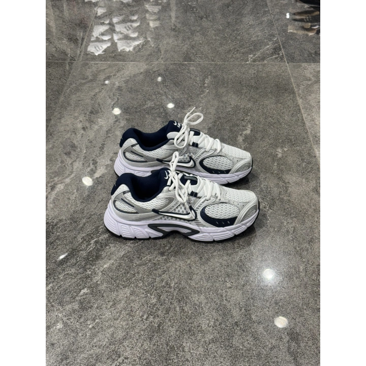 Nıke Zoom Vomero 5 Beyaz Lacivert Spor Ayakkabı