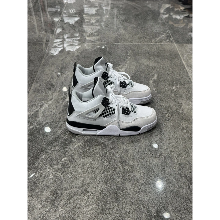 Air Jordan 4 White Black Sneaker
