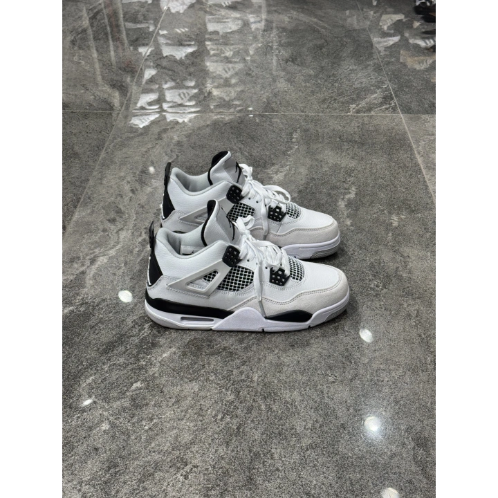 Air Jordan 4 White Black Sneaker