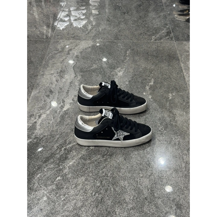 Golden Goose sstar Siyah Gümüş Yıldız Detaylı Spor Ayakkabı
