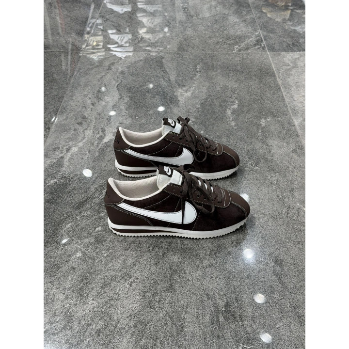 Nıke Cortez Süet Kahve Beyaz Detaylı Spor Ayakkabı