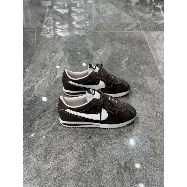 Nıke Cortez Süet Kahve Beyaz Detaylı Spor Ayakkabı