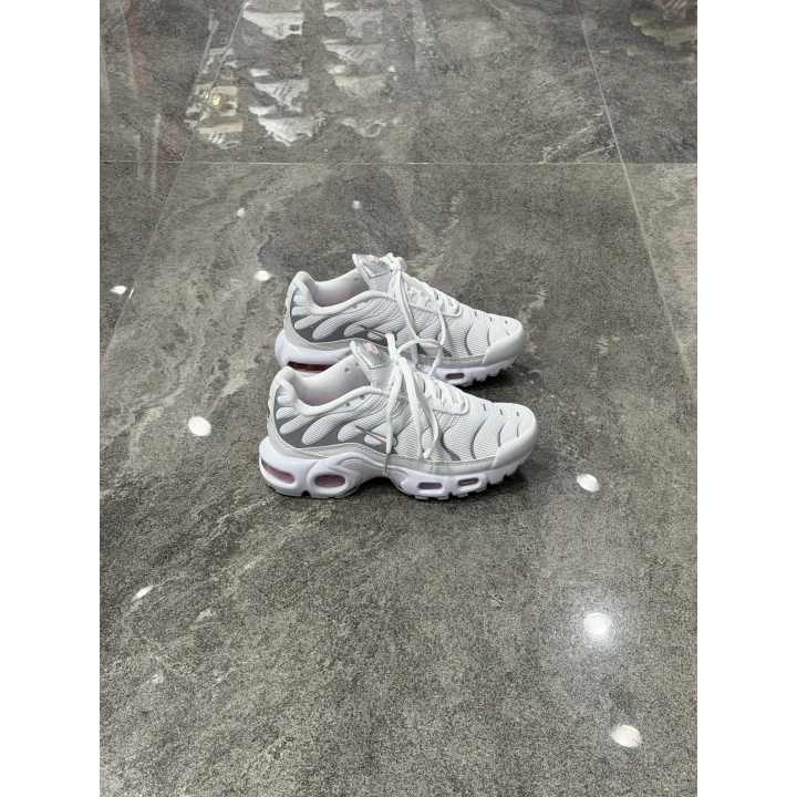 Nıke Air Plus Tn Beyaz Pembe Detaylı Spor Ayakkabı