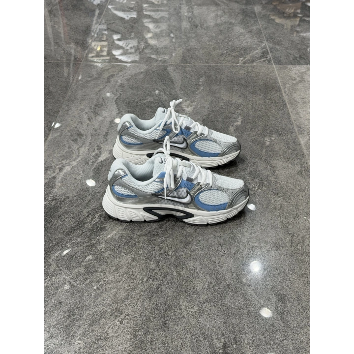 Nıke Vomero Gümüş Mavi Detaylı Spor Ayakkabı