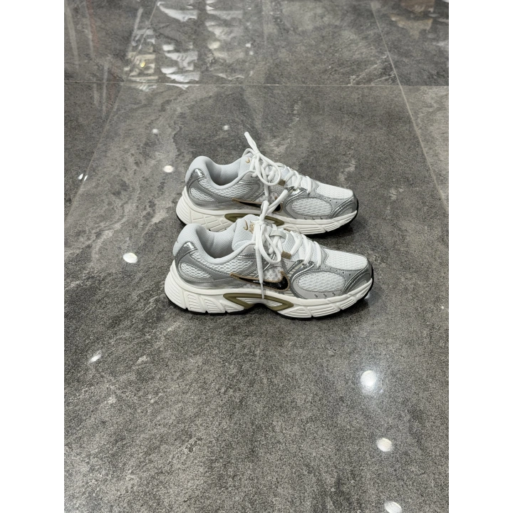 Nıke Zoom Vomero 5 Metallic Gold Spor Ayakkabı