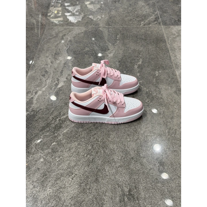 Nıke Dunk Pembe Beyaz Bordo Detaylı Spor Ayakkabı