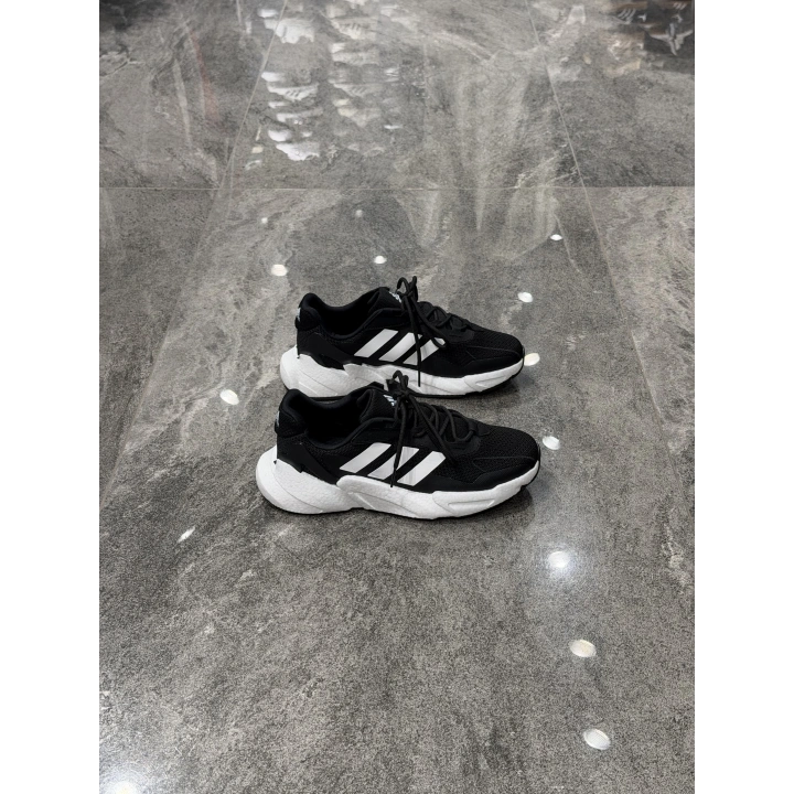 Adidas Jetboost Siyah Beyaz Çizgi Detaylı Spor Ayakkabı