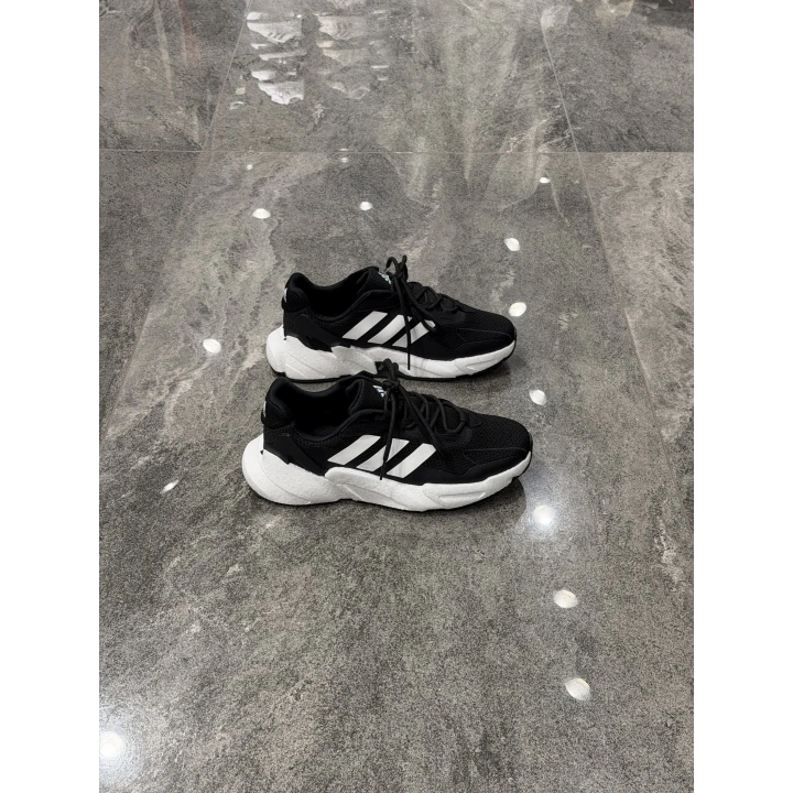 Adidas Jetboost Siyah Beyaz Çizgi Detaylı Spor Ayakkabı