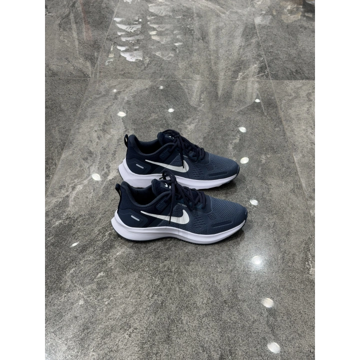 Nıke Zoomx Laci Beyaz Detaylı Spor Ayakkabı