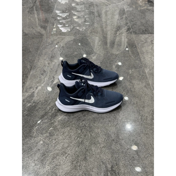 Nıke Zoomx Laci Beyaz Detaylı Spor Ayakkabı