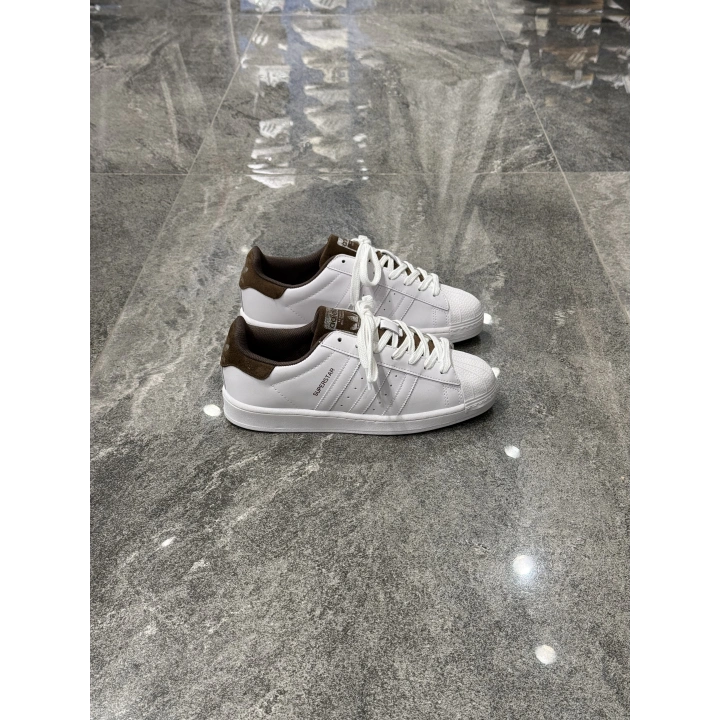 Adidas Süperstar Beyaz Kahve Topuk Detaylı Spor Ayakkabı