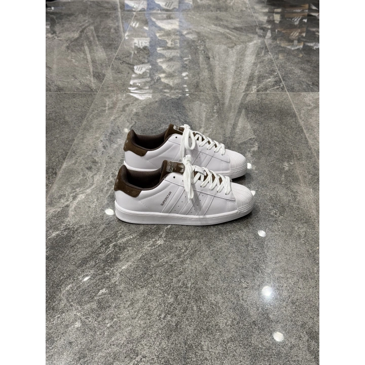 Adidas Süperstar Beyaz Kahve Topuk Detaylı Spor Ayakkabı