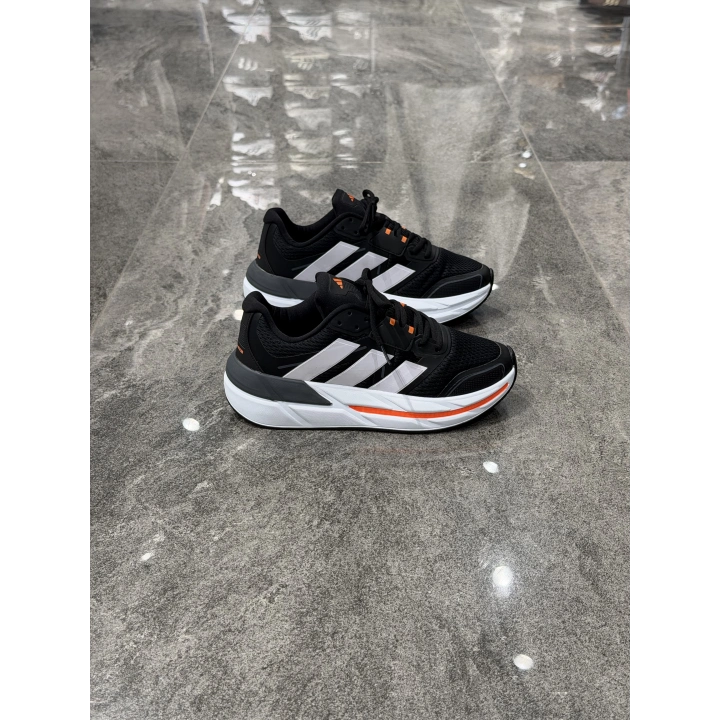 Adidas Adistar CS Siyah Beyaz Turuncu Detaylı Spor Ayakkabı