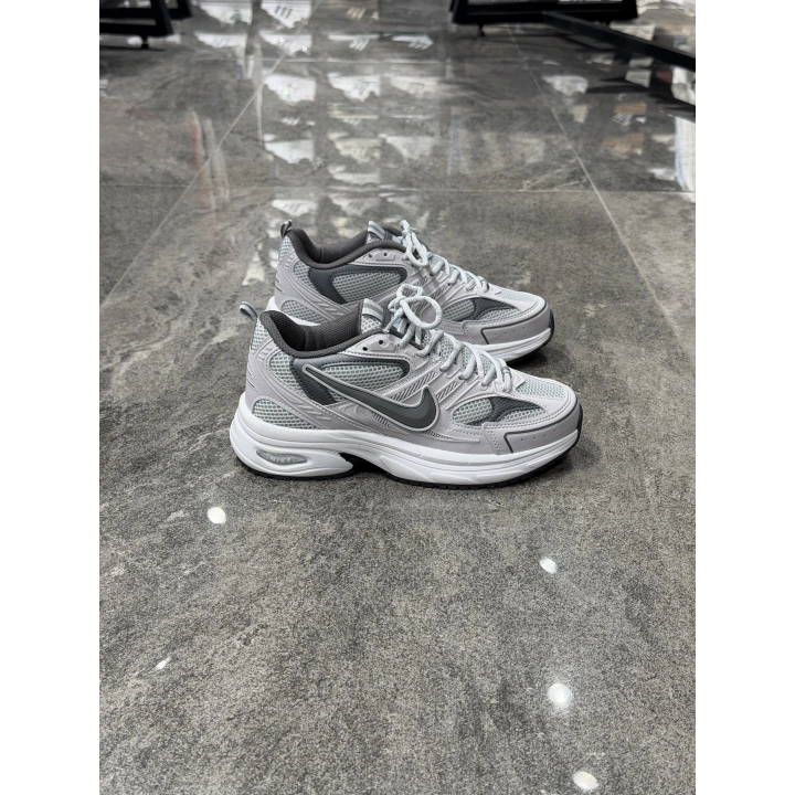 Nıke Lnitiator Metallic Silver Spor Ayakkabı