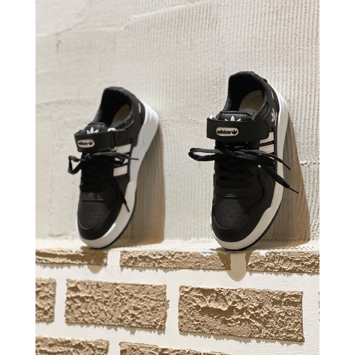 Adidas Forum Low Siyah Beyaz Cırt Detaylı