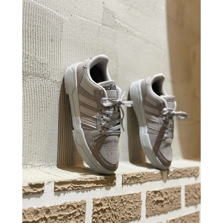 Adidas Hoops koyu Gri Detaylı