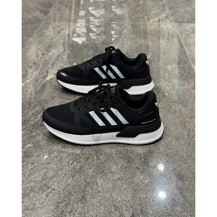 Adidas Ozelle Siyah Beyaz Detaylı Spor Ayakkabı