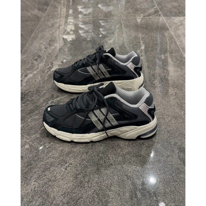 Adidas Response CL Siyah Krem Detaylı