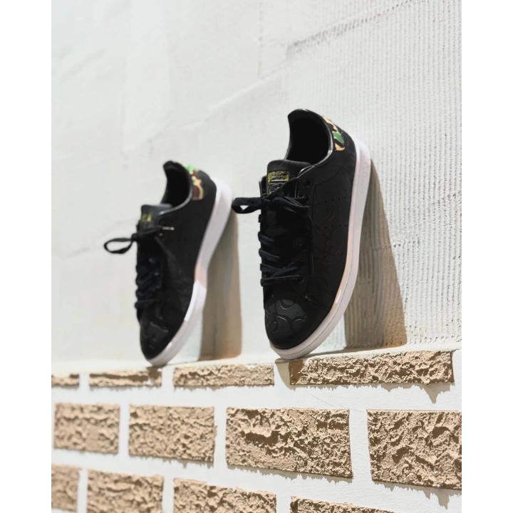 Adidas Stan Smith Siyah Beyaz Desen Detaylı