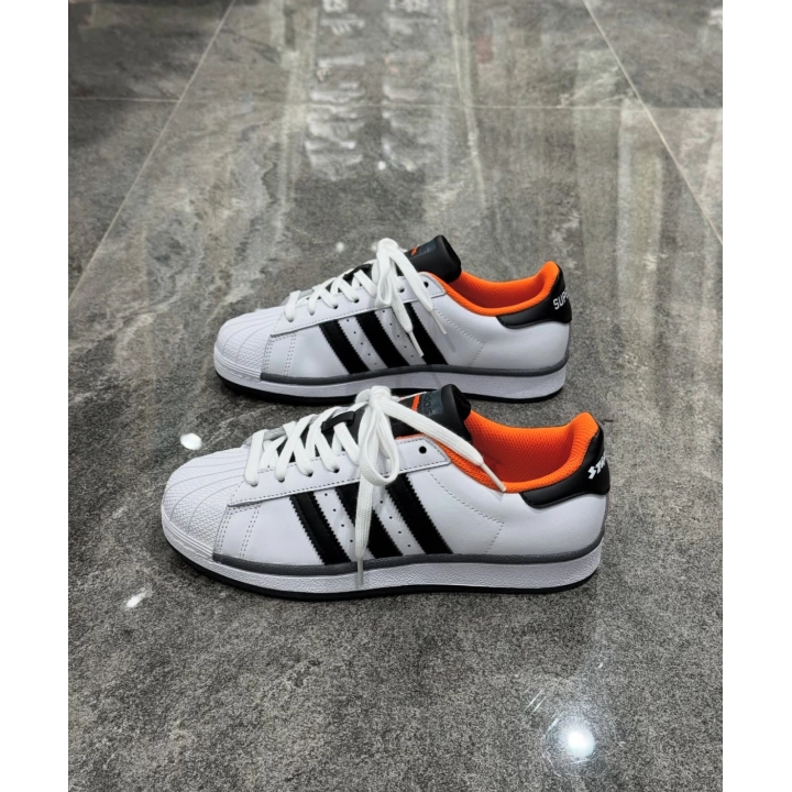 Adidas Süperstar Beyaz Turuncu Detaylı Spor Ayakkabı
