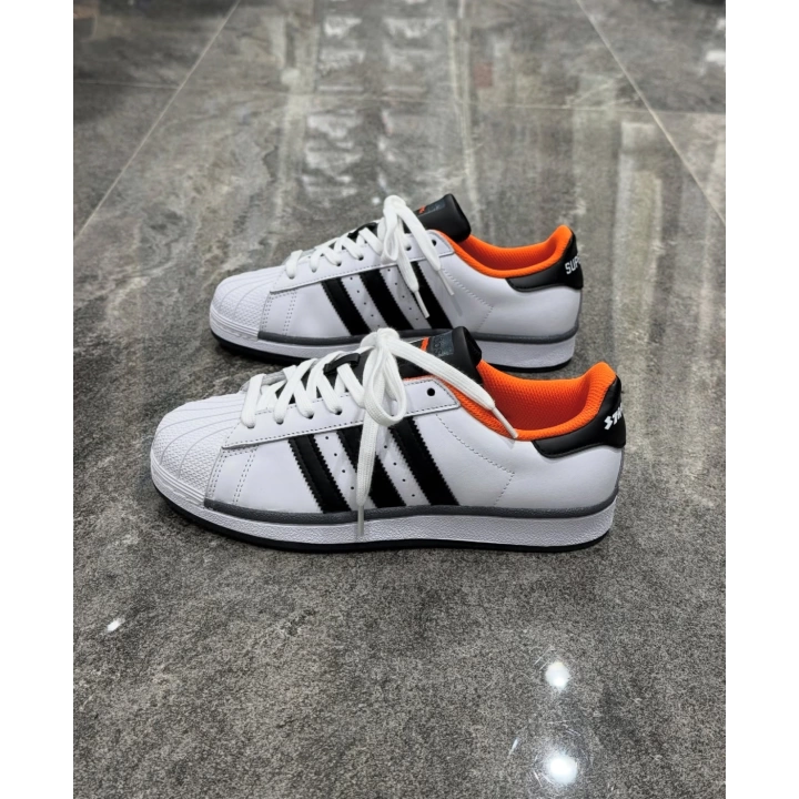 Adidas Süperstar Beyaz Turuncu Detaylı Spor Ayakkabı