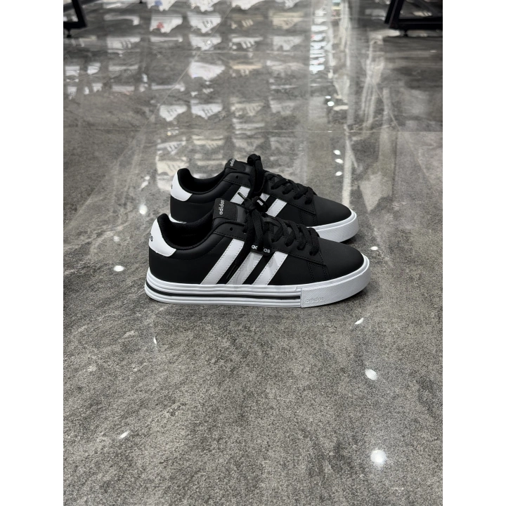 Adidas Triple Cloud Siyah Beyaz Spor Ayakkabı