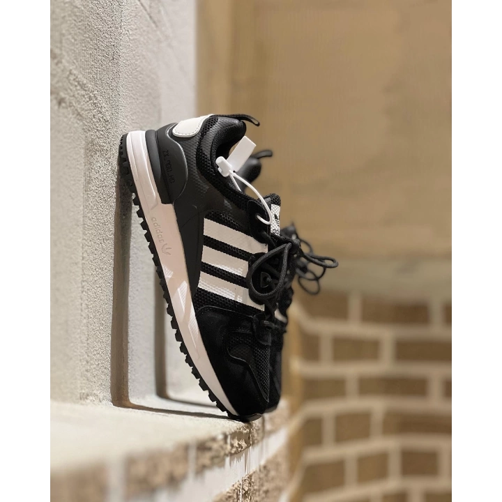 Adidas Zx 700 Siyah Beyaz