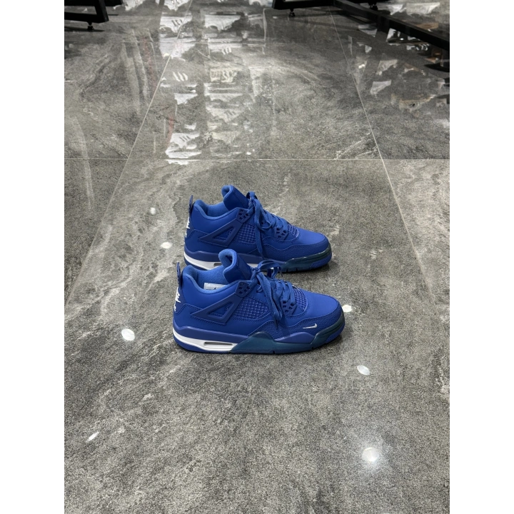 Air Jordan 4 University Blue