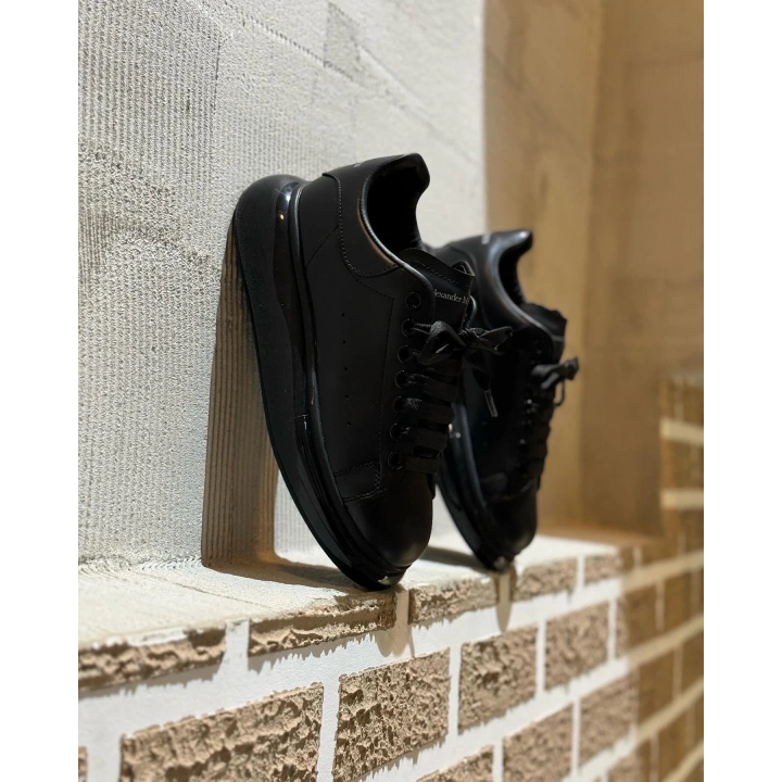 Alexander McQueen Siyah Air Taban