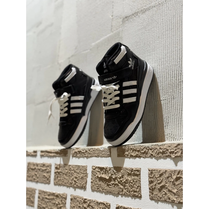 Bilekli Siyah Beyaz Adidas Forum Low