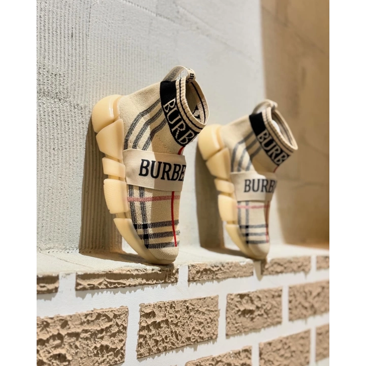 Burberry Bilekli Bej Spor Ayakkabı