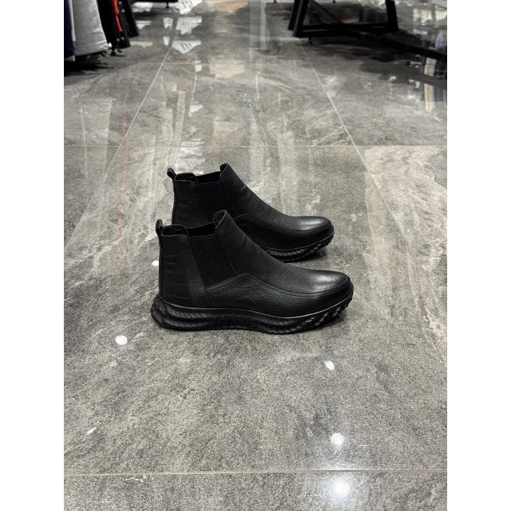 Chelsea Siyah Deri Detaylı Desen Tabanlı Bot