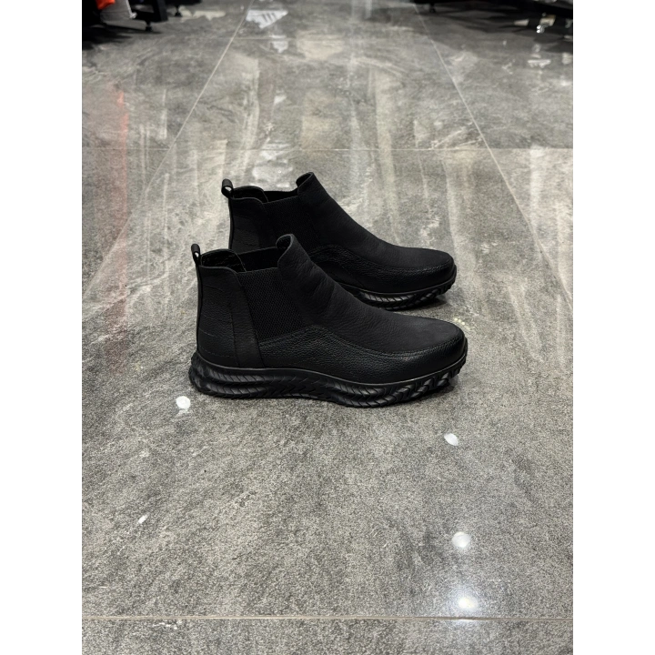 Chelsea Siyah Deri Süet Detaylı Desen Tabanlı Bot