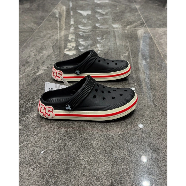 Crocs Siyah Kırmızı Detaylı Terlik