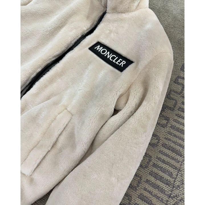 Ekru moncler peluş